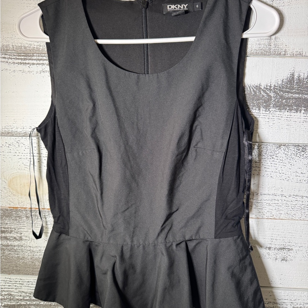 DKNY Elegant Black Top